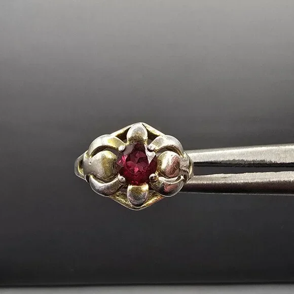 Vintage Sterling Silver Garnet Ring Size 9 Repousse Signed STS Art Nouveau Style - Picture 8 of 13